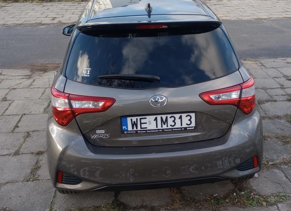 Toyota Yaris cena 65900 przebieg: 28000, rok produkcji 2020 z Warszawa małe 67